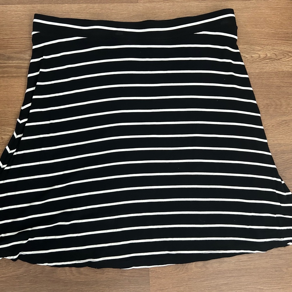 Ava & Viv Black and White A-Line Skirt